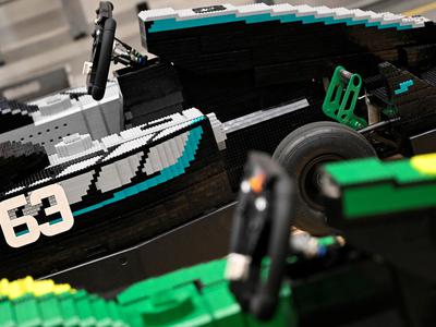 Noče, da bi bili dirkači formule 1 videti kot klovni