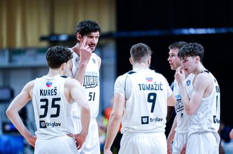 Slovenski obračun v Hali Tivoli, Krka gosti Split, Glas zadeval