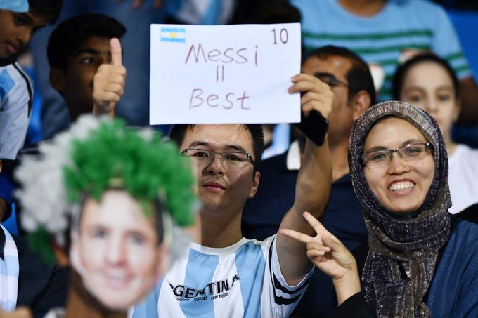 Nogometni ljubitelji so v vrstah Argentine pogrešali Lionela Messija. | Foto: Reuters