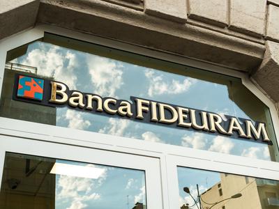 Z umetno inteligenco ponarejen glas preslepil direktorja italijanske banke in pridobil 95 milijonov evrov