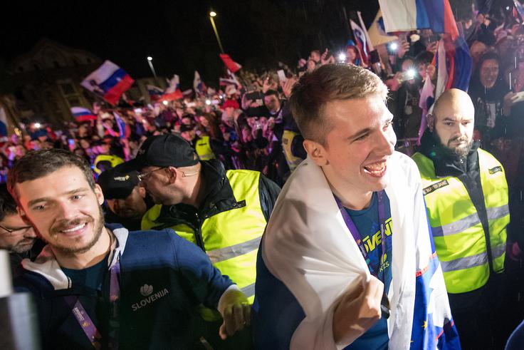 Luka Dončić, Goran Dragić | Foto: Matic Klanšek Velej/Sportida