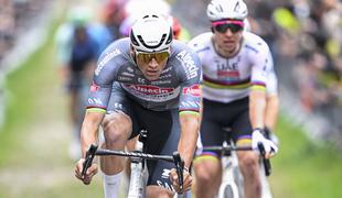 Van der Poel s poškodbo zapestja, nastop na Touru negotov