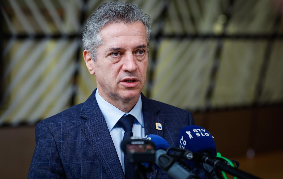 Robert Golob | Po proučitvi prejetega gradiva je komisija zaznala utemeljen sum kršitve določb nasprotja interesov. | Foto Vlada Republike Slovenije
