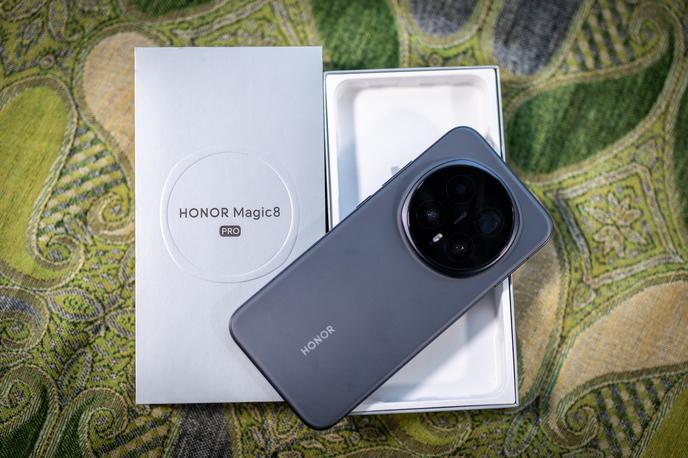 Honor Magic 8 PRO | Pametni telefon Honor Magic8 Pro ne skriva ambicij za boj v najprestižnejši skupini. | Foto Gaja Hanuna