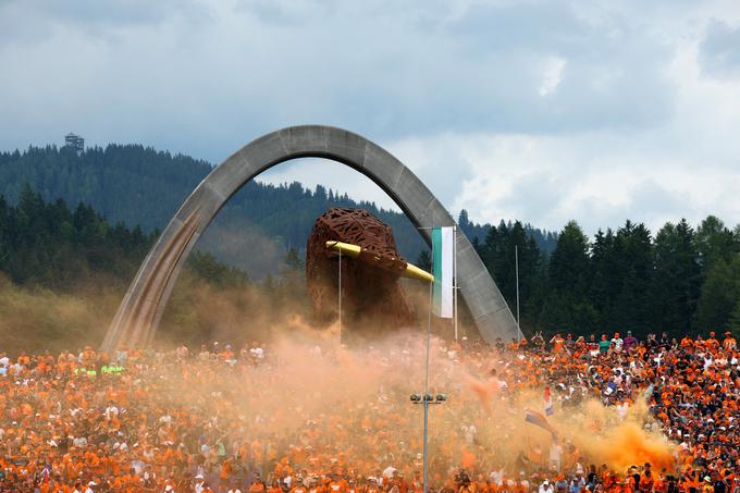 Nizozemski navijači zdaj že tradicionalno romajo na avstrijsko Štajersko. | Foto: Reuters