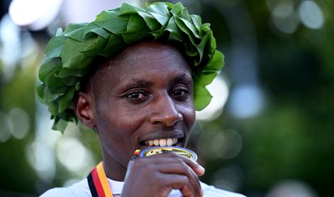 Kenijec Sawe z najboljšim letošnjim časom najboljši na maratonu v Berlinu