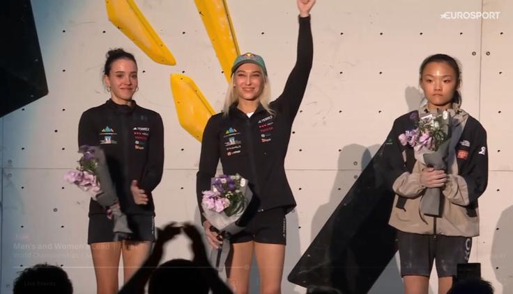 Zmagovalna trojka v težavnosti (od leve): Rosa Rekar (drugo mesto), Janja Garnbret (prvo mesto), Chaehyun Seo (tretje mesto). | Foto: 