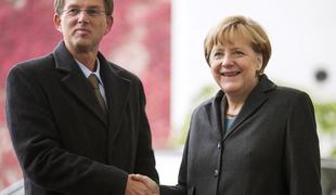 Miro Cerar ostro kritiziral begunsko politiko Angele Merkel