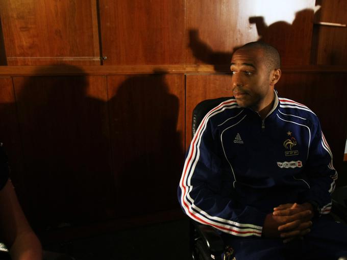 Thierry Henry se je jeseni 2009 nehote znašel na zatožni klopi svetovne športne javnosti. | Foto: Reuters
