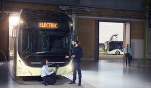 Avtobus, ki lahko na elektriko prevozi do 200 kilometrov 