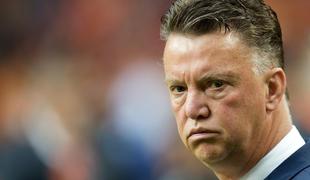 Van Gaal kritiziral trenersko klop na štadionu: Jaz rad sedim