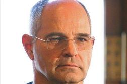 Nagajanje pri izboru novega prvega tožilca ali kaj več?