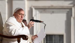 Znane nove podrobnosti o papeževem zdravstvenem stanju