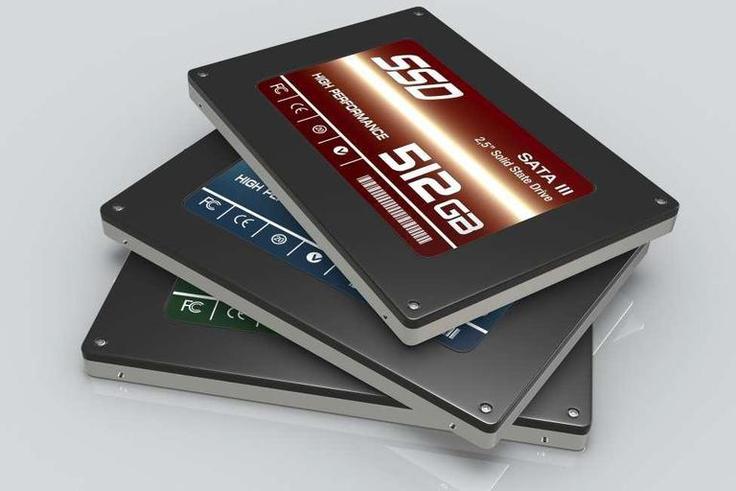 Gigabajt diska SSD se bo predvidoma v dveh do treh letih cenovno izenačil z gigabajtom diska HDD. | Foto: 