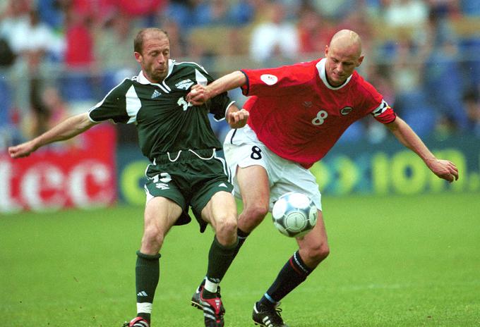Na evropskem prvenstvu 2000 sta se Norveška in Slovenija v Arnhemu razšli z remijem 0:0. | Foto: Reuters
