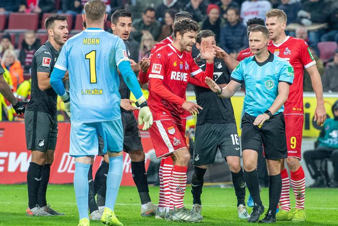 Ko algoritmi vstopajo na igrišče: ali šport izgublja dušo?