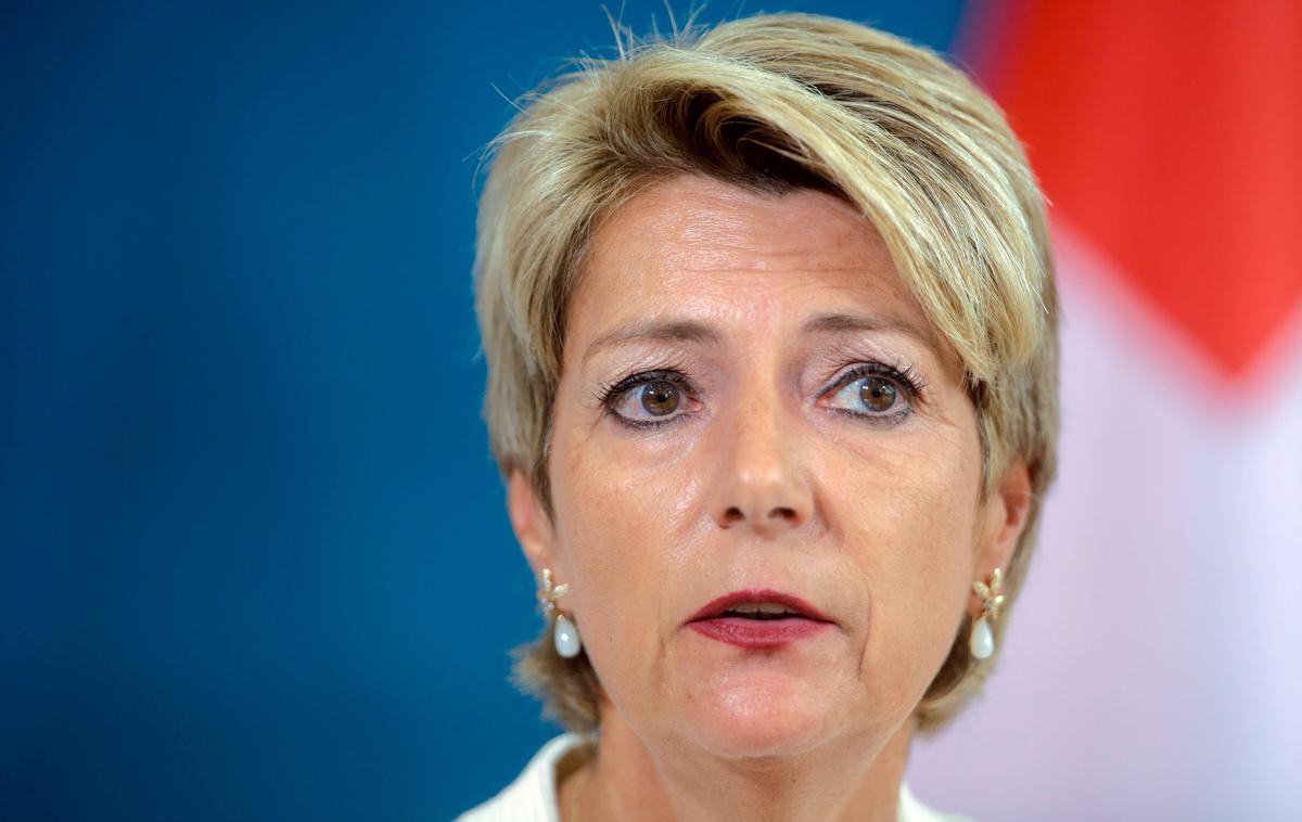 Karin Keller-Sutter | Švicarska predsednica Karin Keller-Sutter naj bi v telefonskem pogovoru Donalda Trumpa poučevala o ekonomiji, zaradi česar ga je zelo razjezila. Posledica njegove jeze: 39-odstotne carine za Švico, kar je največ v Evropi. | Foto Guliverimage
