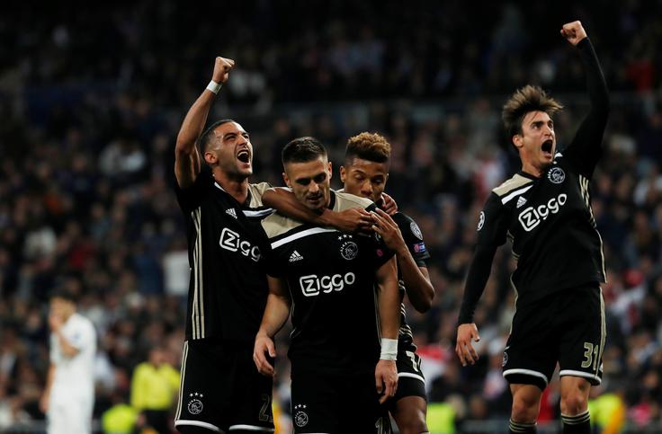 Ajax je ponižal Real in mu povzročil najhujši domači poraz v Evropi. Med strelce so se vpisali Hakim Ziyech, David Neres, Dušan Tadić in Lasse Schöne. | Foto: Reuters