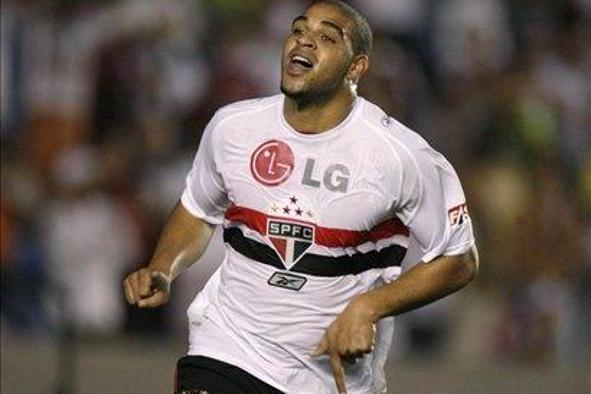 Adriano se je vrnil v Inter