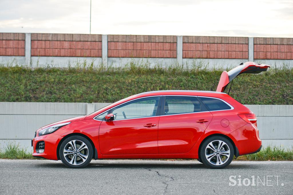 Kia ceed SW - fotogalerija testnega vozila