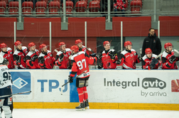 Jeseničani do tesne zmage na derbiju začelja