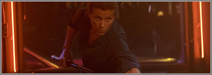Tragikomična kriminalna drama Martina McDonaghyja o materi umorjene deklice, ki z obcestnimi reklamnimi panoji izzove krajevne policiste k razreševanju primera. Film je prejel oskarja za najboljšo glavno igralko (Frances McDormand) in najboljšega stranskega igralca (Sam Rockwell). • V sredo, 27. 3., ob 17.15 na HBO.* │ Tudi na HBO OD/GO.

 | Foto: 