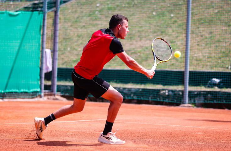 Če želi delo dobro opraviti, mora biti tudi fizično dobro pripravljen. | Foto: Osebni arhiv