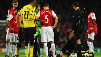 Borussia na letalo, Bender pod nož
