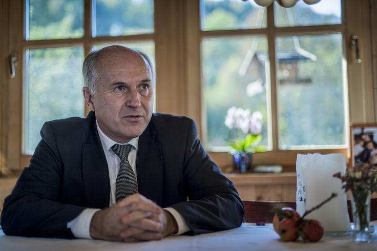 Valentin Inzko "Za koroške Slovence je ta rezultat olajšanje," pravi Valentin Inzko, koroški Slovenec in visoki predstavnik mednarodne skupnosti v BiH. | Foto: Klemen Korenjak