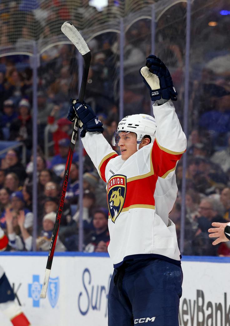 Anton Lundell je pomagal Floridi do zmage nad Buffalom z zadetkom v 52. minuti. | Foto: Reuters