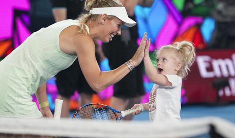 Caroline Wozniacki je tretjič postala mama