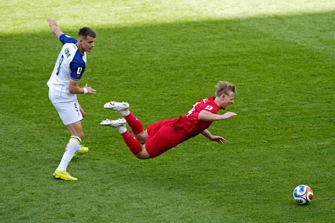 Bosna in Hercegovina : Kanada SP 2026 | Obračun Kanade in Bosne se je končal z delitvijo točk. | Foto Reuters