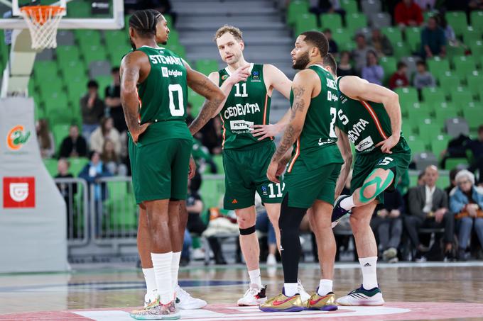 Cedevita Olimpija je po napeti končnici klonila s 74:80. | Foto: Aleš Fevžer