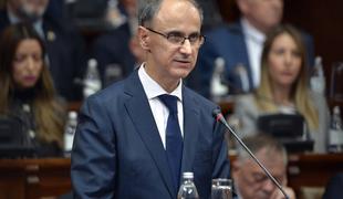 Srbski parlament potrdil novo vlado: vodil jo bo Đuro Macut