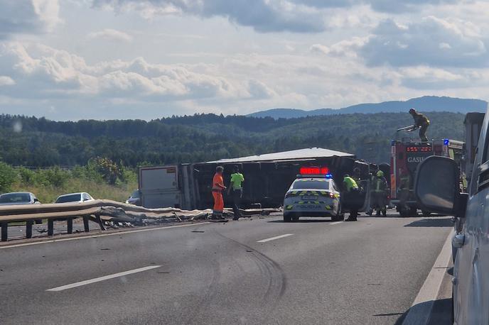 nesreča štajerska avtocesta | Cesta je zaprta že več ur.  | Foto Radar Slovenska Bistrica/Sara Soršak