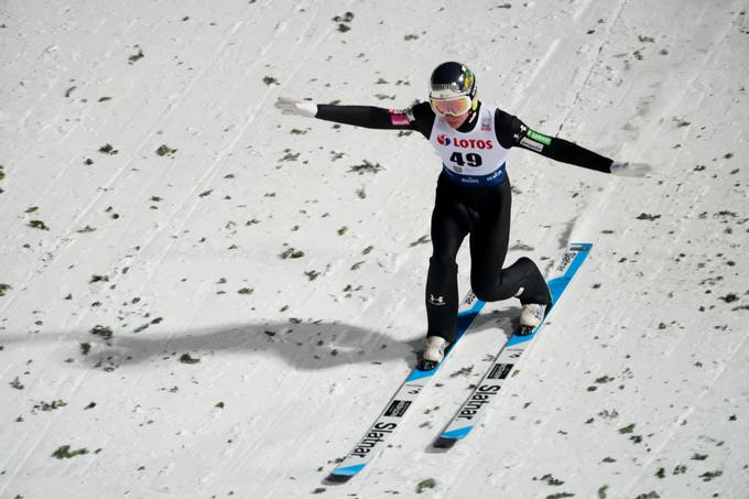Anže Lanišek je v poizkusni seriji poskrbel za najdaljši slovenski skok, na tekmi pa je osvojil 13. mesto. | Foto: Reuters
