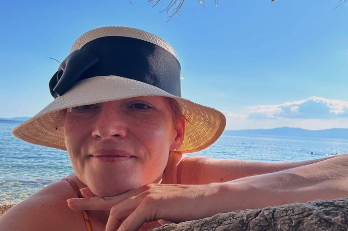 Asta Vrečko | Ministrica Vrečko uživa na poletnem oddihu, še preden se bodo uradno začele tudi parlamentarne počitnice. | Foto Instagram/astavrecko