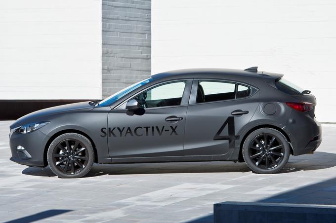 Mazda stavi na tehnologijo skyactiv-X, ki naj bi v svet bencinskih motorjev prinesla pravo malo revolucijo. | Foto: Mazda