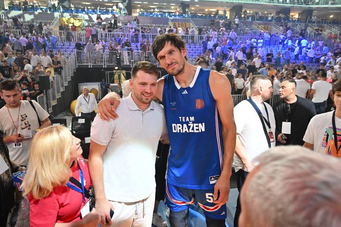 Dražen Petrović tekma | Luka Dončić in Boban Marjanović | Foto Guliverimage