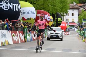 Vroče na kolesarskem trgu: Carr k Francozom, Martinez k Mohoriču in Govekarju