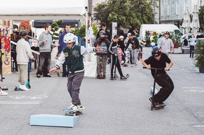 Utrip na za promet zaprti Prešernovi ulici v času letošnjega Evropskega tedna mobilnosti. | Foto: David Valant