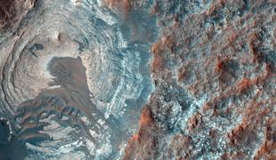 Na Marsu odkrili tekočo vodo