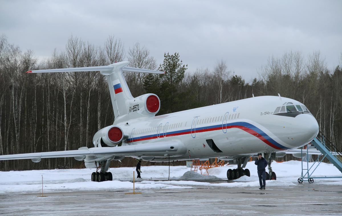 Rusija | "Če je vzletno-pristajalna steza dolga, vam ni treba zavirati. Letalo se bo ustavilo na koncu steze zaradi zračnih zavor in vzvratnega potiska motorja," je dejal Oleg Prikhodko. | Foto Reuters