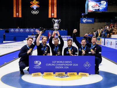 Brez kolajne na olimpijskih igrah, zdaj pa so Švedi svetovni prvaki