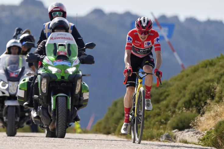 Ima dve rumeni majici s Toura, lani je dodal še rdečo z Vuelte, letos želi zbirko dopolniti z rožnato.  | Foto: Guliverimage