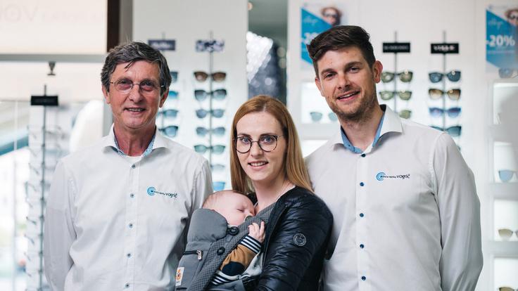 Za prihodnost družinskega podjetja Optike Vogrič se ni bati. | Foto: Jan Lukanović