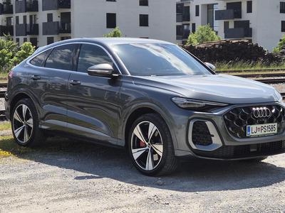 Audi Q5 Sportback e-hybrid: prestižni SUV z več kot 100 kilometri električnega dosega
