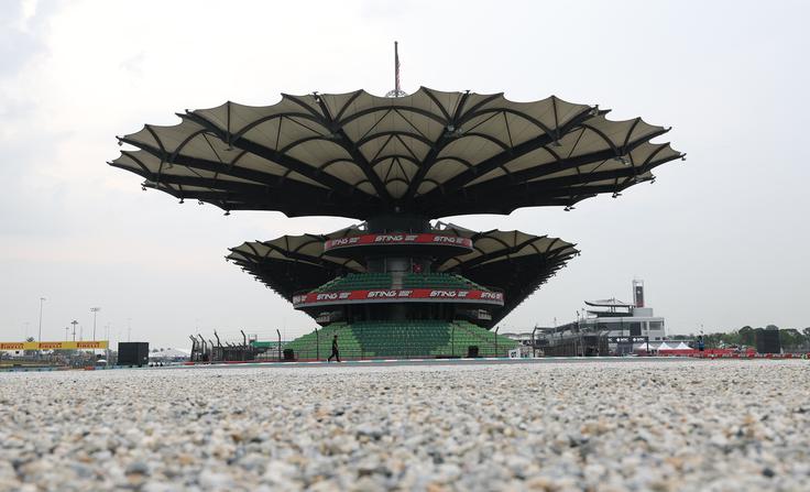 Formula 1 se je po devetih letih vrnila na dirkališče v Sepangu pri Kuala Lumpurju. | Foto: Reuters