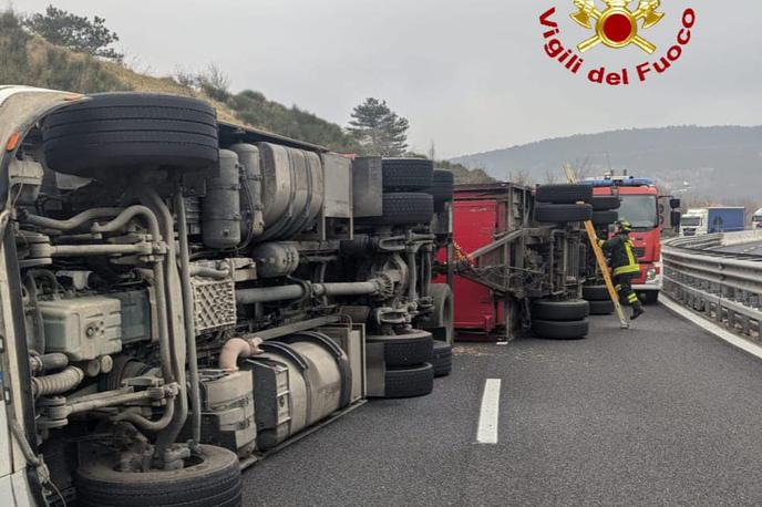 Nesreča biki | Dve živali sta v nesreči poginili. | Foto Gigi Di Meo/Facebook