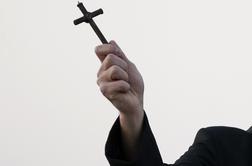 Duhovnik, ki je priznal pedofilijo, storil samomor